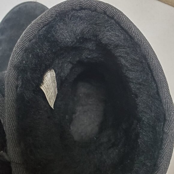 Koolaburra by UGG Black Suede Boots Short Black Women's Size 8 - Picture 8 of 10